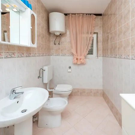 بيت للعطل House Lido *