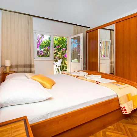 بيت للعطل House Lido