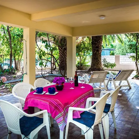 House Lido * أوروبيتش