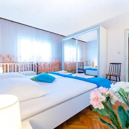 بيت للعطل House Lido