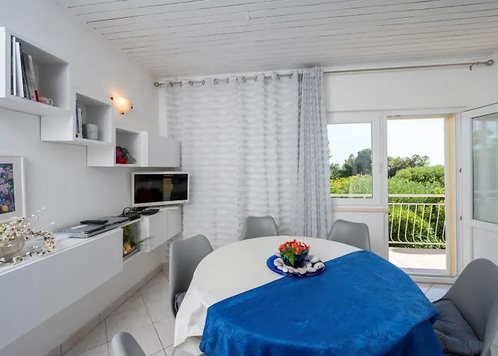 House Lido בית נופש *